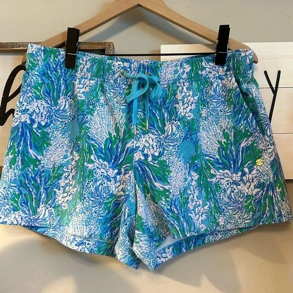 NWT RARE print LAS OLAS AQUA STRONG Lilly Pulitzer Knit Shorts (Unisex) Waist 34 - Picture 2 of 8